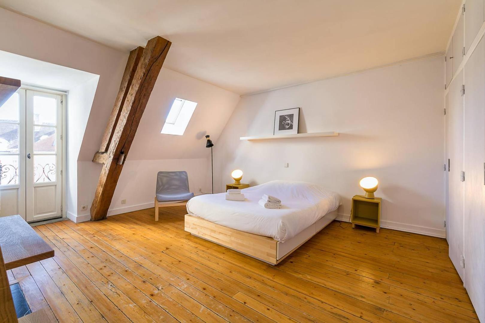 La Plume Aux Pieds Du Parvis Saint Jean Apartment Dijon Bagian luar foto
